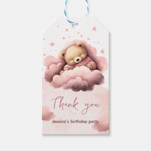 雲の上にピンクの熊ベビー誕生日のお祝いバッグ ギフトタグ (正面)