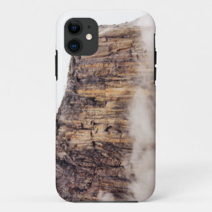 雲の上に上がる薄い崖 iPhone 11 ケース