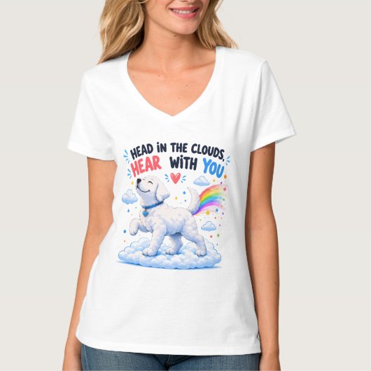 雲の上の愛らしい犬のデザイン Tシャツ (正面)