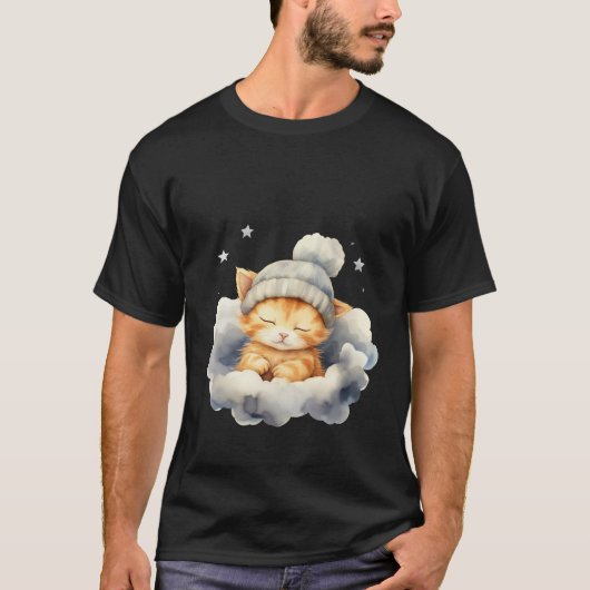 雲の上の愛らしい眠り猫 冬のビーニーアート ✨🐾☁️ Tシャツ (正面)