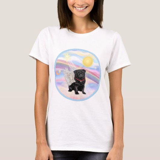 雲の中のブラックパグの天使 Tシャツ (正面)