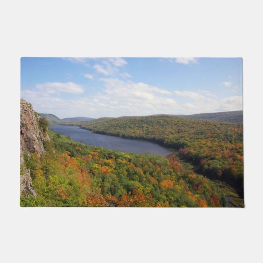 雲の中の湖ラグ ドアマット (正面)