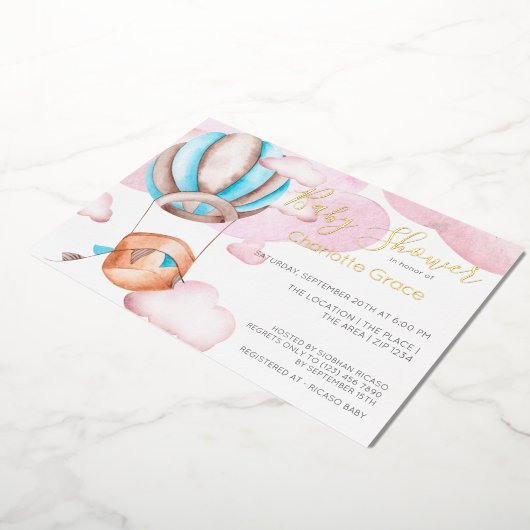 雲の中の青い熱気球ベビーシャワー 箔招待状 (回転した状態)