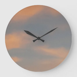 雲の中を歩く6青空にピンク色の雲。 ラージ壁時計