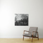 雲の威厳のある下の山 タペストリー (インサイチュ(横))