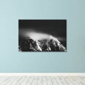 雲の山々の黒と白の長い露出 キャンバスプリント (インサイチュ (ウッドフロア))