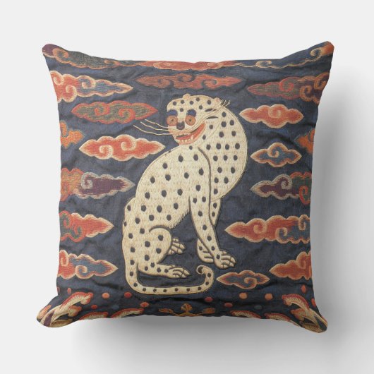 雲の枕の中国のなベンガルヤマネコ クッション (正面)