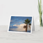 雲の空の下のヤシの木の肖像 カード (正面)