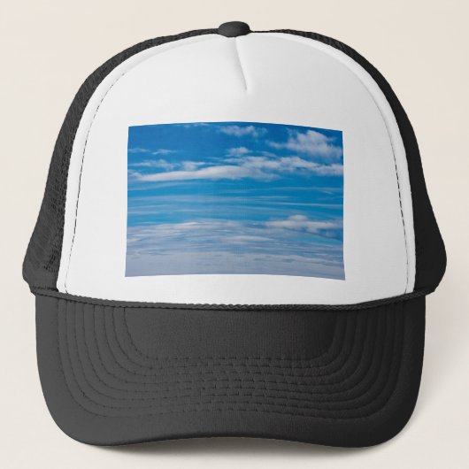 雲の縞のある青い空 キャップ (正面)