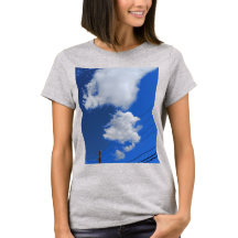 雲のTシャツ