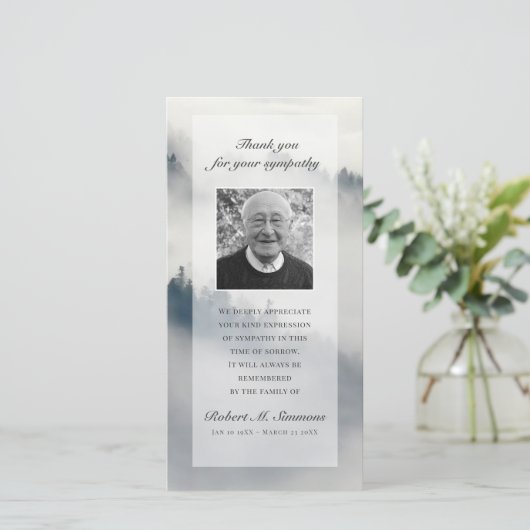 雲は悔やみや弔慰の葬儀の写真カード感謝していしています サンキューカード (スタンド正面)