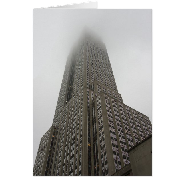 雲へ – エンパイアステートビル – NYC (正面)