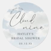 雲をテーマにした シーズ・オン・クラウド9 ウェディングシャワー フェイバーズ ラウンドシール (正面)