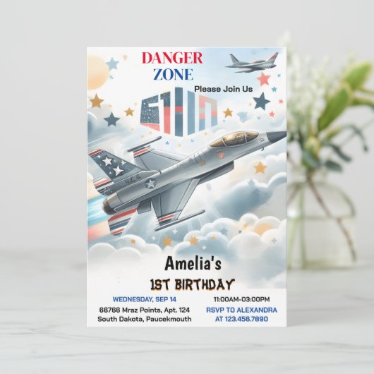 雲を手に入れ9飛ぶ可愛い空の喜び飛行機1st誕生日 招待状 (スタンド正面)