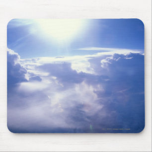 雲を通ってよじ登る日曜日 マウスパッド