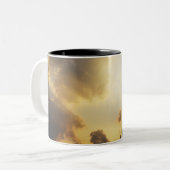 雲を通って照る光線 ツートーンマグカップ (正面左)