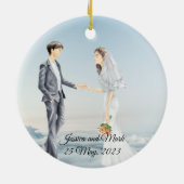 雲パーソナライズされたの上の花嫁と結婚花婿 セラミックオーナメント (裏面)