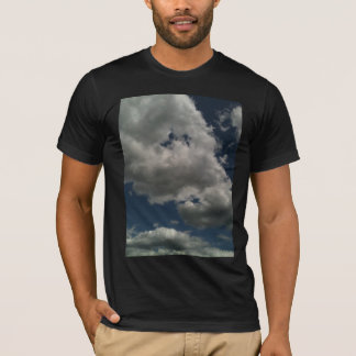 雲全く新しく Tシャツ