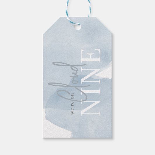 雲9ブルースカイ水彩少年の赤ちゃんシャワー ギフトタグ (正面)