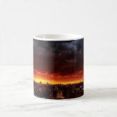 雲、日没および赤 コーヒーマグカップ (中央)