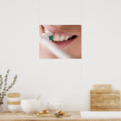 電動歯ブラシ。これらの装置はモーターを持っている ポスター (キッチン)