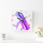 「電卓の運搬人」 スクエア壁時計 (ホーム)