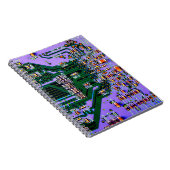 電子回路基板クローズアップ。背景、ボーア ノートブック (右側)