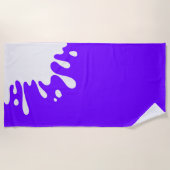 電気インジゴの白いスプラッシュ ビーチタオル (正面)