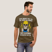 電気工おもしろい士向け電気工事士ギフト Tシャツ (正面フル)