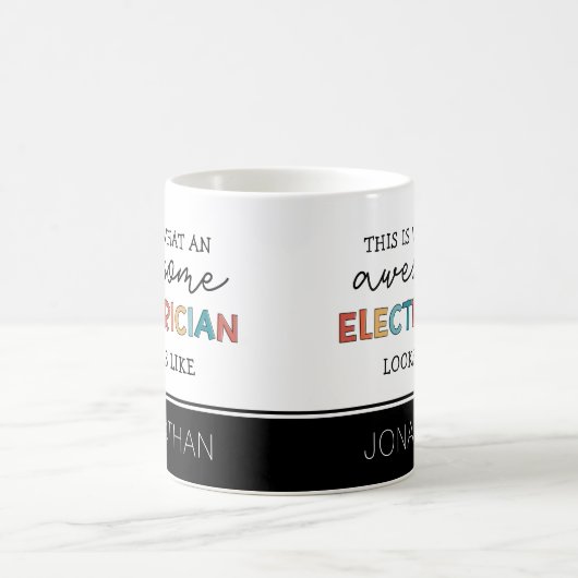 電気工パーソナライズされた士のおもしろい贈物 コーヒーマグカップ (中央)