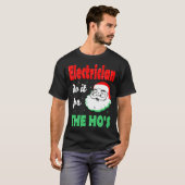 電気技師がクリスマスのプレゼントのためにやってる Tシャツ (正面フル)