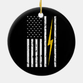 電気技師アメリカ合衆国国旗のラインマン セラミックオーナメント (裏面)