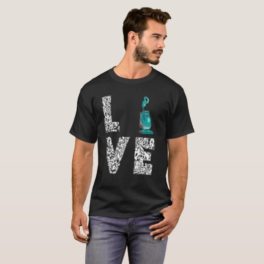 電気掃除機の家計ハウスキーピング妻ヒョウ Tシャツ (正面フル)