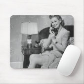 電話で話している女性 マウスパッド (マウス)