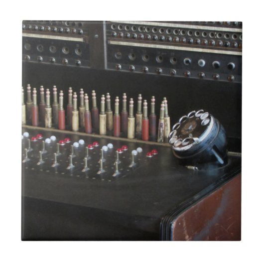 電話配電盤 タイル (正面)