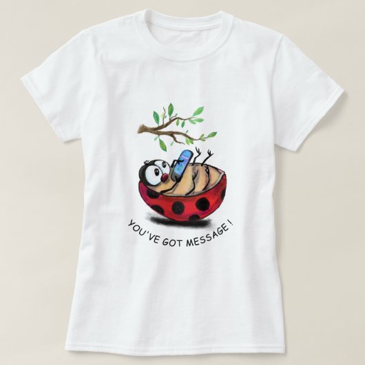 電話Tシャツおもしろい付きレディバグ Tシャツ (デザイン正面)