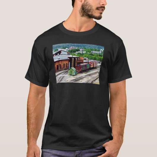 電車の中庭の中 Tシャツ (正面)