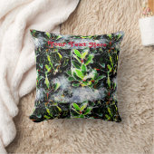 霜で覆われたヒイラギの実とクモの巣 クッション (ブランケット)