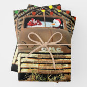 霜の降りたヴィンテージGMCトラックのクリスマス走 ラッピングペーパーシート (インサイチュ)