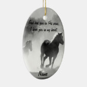 霧から疾走している馬 セラミックオーナメント (右)