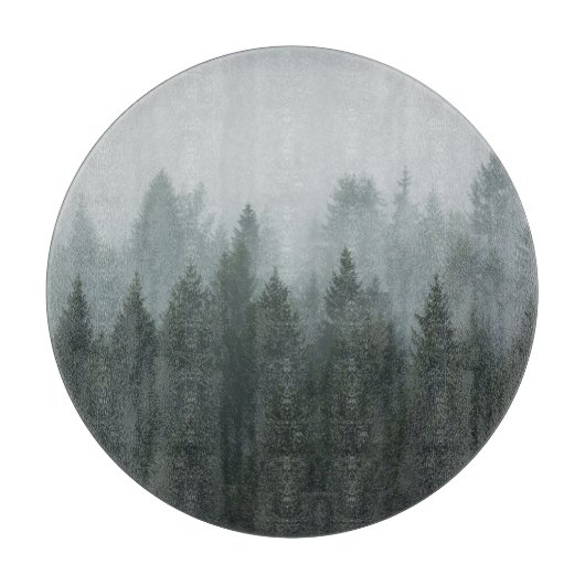 霧がかった山林の秋の霧 カッティングボード (正面)