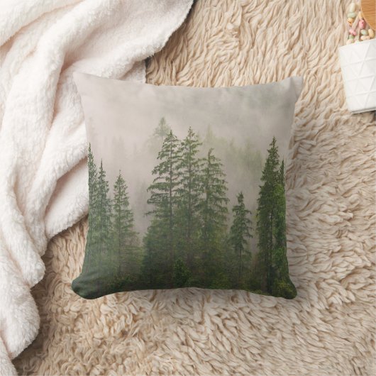 霧がかった霧の森の木 クッション (ブランケット)