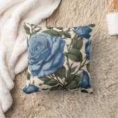 霧がかった青いバラと緑離れの クッション (ブランケット)