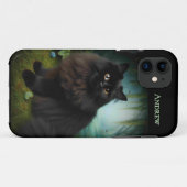 霧が立った森の中で、ふわふわした黒猫 Case-Mate iPhoneケース (裏面(横))