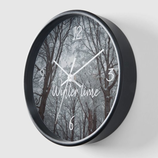 霧が立つ冬の森 壁時計 (傾斜)