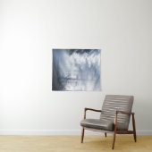 霧が立つ森の中を照らす太陽 タペストリー (インサイチュ(横))