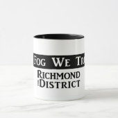 "霧で私達は" -信号器のマグB&Wを信頼します マグカップ (中央)