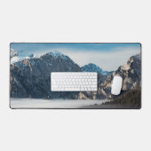 霧と雪山の海 デスクマット (キーボード&マウス)