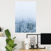 霧に包まれたブナとトウヒの雪景色 ポスター (ホームオフィス)