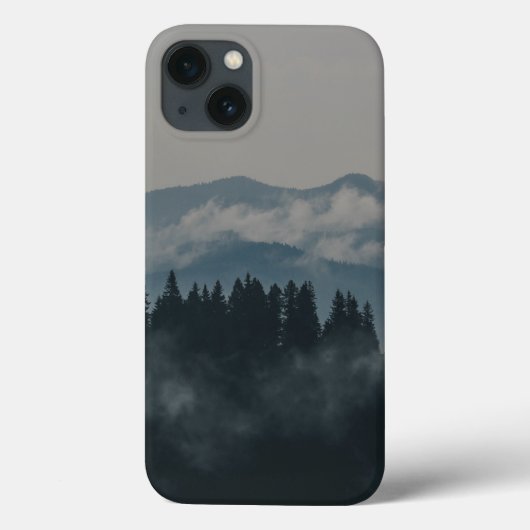 霧に包まれた森と山の風景 iPhone 13 ケース Case-Mate iPhoneケース (裏面)